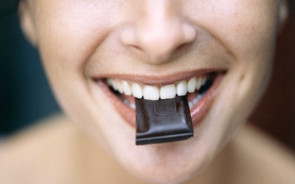 How to eat chocolate properly???